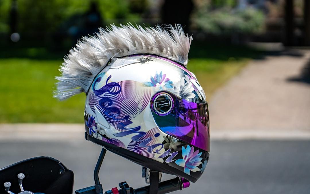 Helmet Artistry Unleashed – Custom Painted Street Bike Helmets You’ll Love